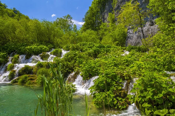 Watervallen in nationaal park Plitvice — Stockfoto