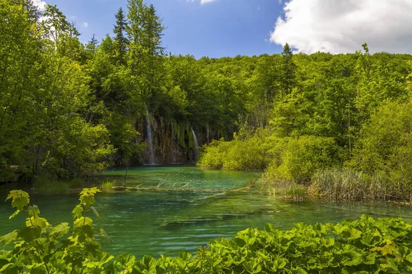 Watervallen in nationaal park Plitvice — Stockfoto