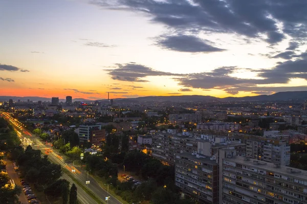 Paysage urbain de Zagreb au coucher du soleil Images De Stock Libres De Droits