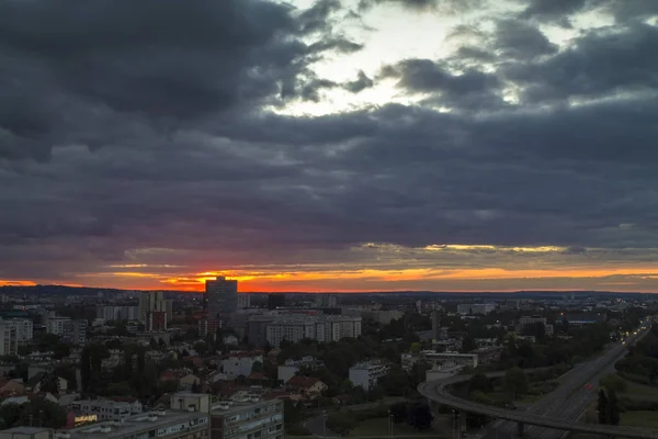 Zagreb panoramę o wschodzie słońca — Zdjęcie stockowe