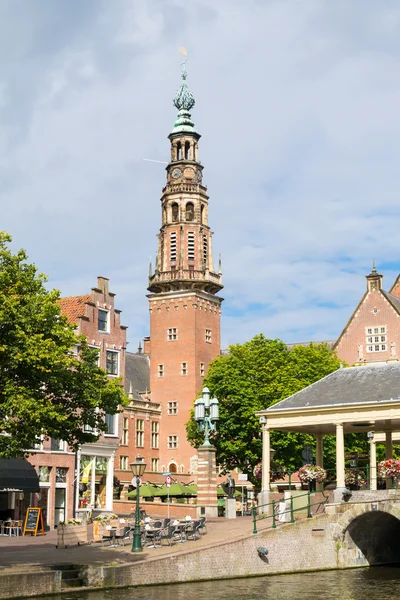 Torre da Câmara Municipal em Leiden, Países Bajos — Fotografia de Stock