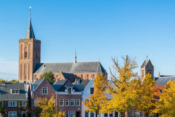 Igreja no outono, Naarden, Holanda - horizontal — Fotografia de Stock