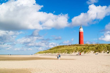 Deniz feneri ve beach De Cocksdorp adada Texel, Hollanda
