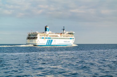 Wadden Denizi, Hollanda seyir feribot