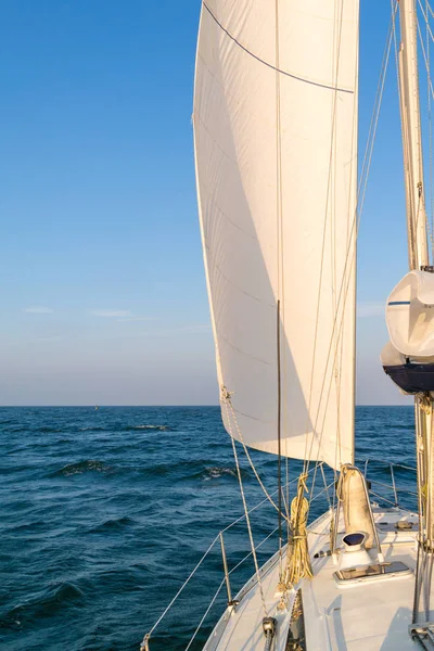 Sailboat sailing on Wadden Sea, Netherlands — Stock Photo, Image