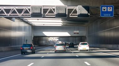 Limes su kemeri otoyolu A4, Leiderdorp, Hollanda