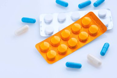 İlaç hap, Tablet ve kapsüller. Closeup tıp hap paketi