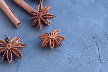 Tarçın ve anasonu yakın çekim