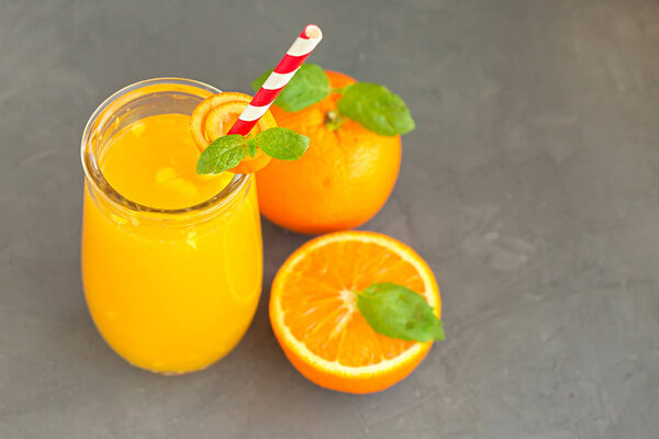 Orange juice and orange fruits