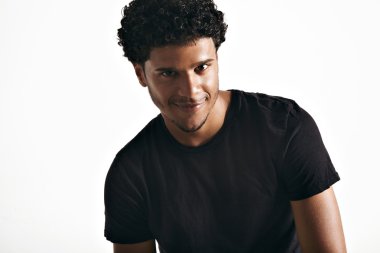 Afro-Amerikan erkek model uygun 