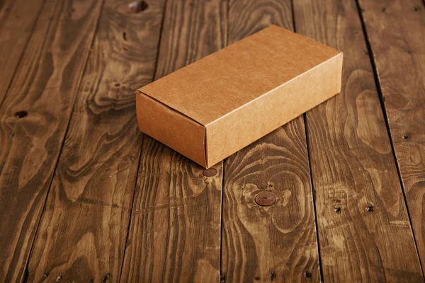 Caja de embalaje artesanal de cartón y conjunto de bolsas —  Fotos de Stock