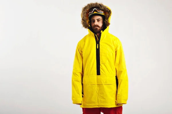 Сноубордист, що демонструє яскраве пальто афори — стокове фото
