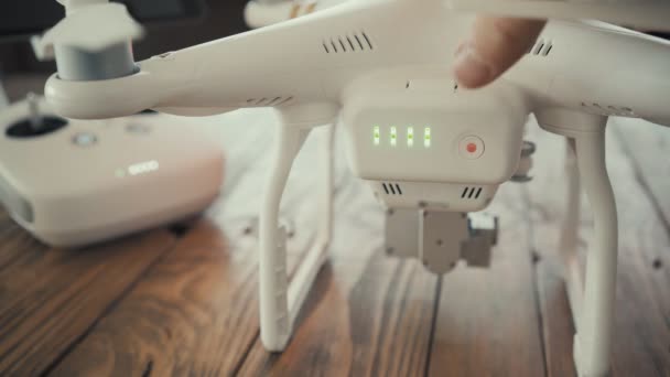Bemutató a dron irányít — Stock videók