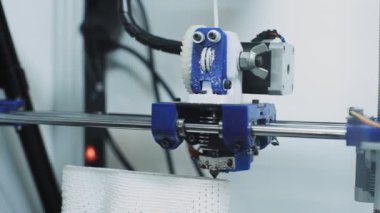 3d yazıcı çalışıyor