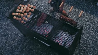 Ticari ızgara et hazırlanmaktadır