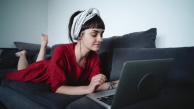 İnternet bağlantısı satın kız