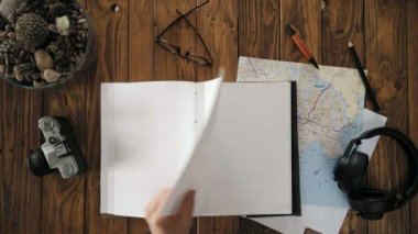 Adamın elleri açık el yapımı a4 defter gerçek deri kapağı ile