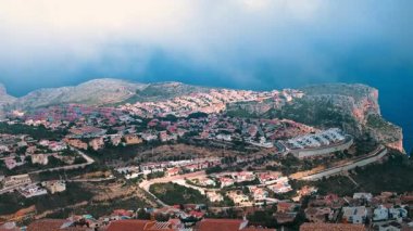 Mountain view tatil beldesi Vadisi üzerinde