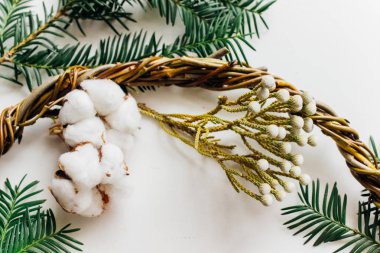 Pamuk ile Noel çelenk