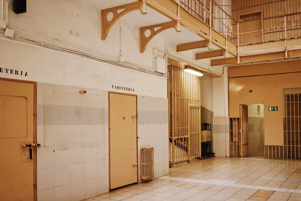 Prisión con una alta seguridad — Foto de Stock