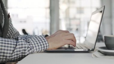 Ofiste çalışan ya da uzay coworking