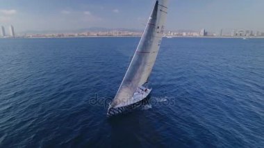 Açık deniz yarış yelkenli üzerinde eğitim