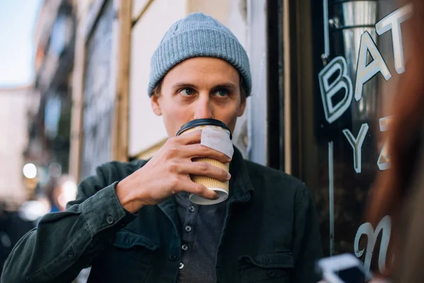 Casual Young Handsome Man Drinking Tea — Stock Photo, Image