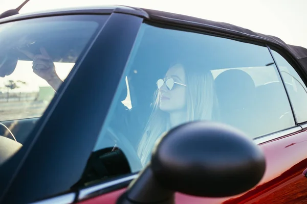 Portrait Young Woman Sitting Car Sunset — Stock Photo, Image