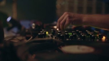 Profesyonel dj veya kayıt yönetmen mix müzik