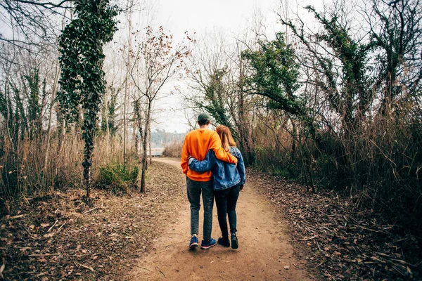 Bonito Adorável Casal Dois Hipsters Menino Menina Pular Escola Para — Fotografia de Stock