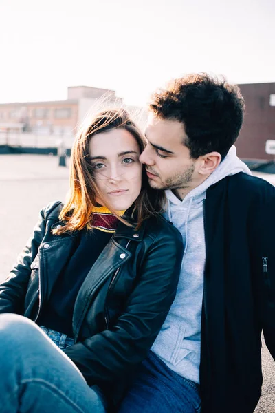 Retrato Sensual Terno Jovem Casal Atraente Bonito 20S Abraçar Abraçar — Fotografia de Stock