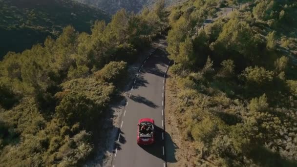 Ömür boyu Cabrio araba seyahat — Stok video