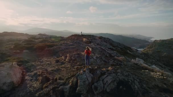 Chodzenie na fiordy na skraju świata — Wideo stockowe
