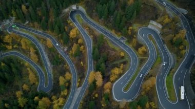 Maloja geçidi dağlarda yol değiştiriyor
