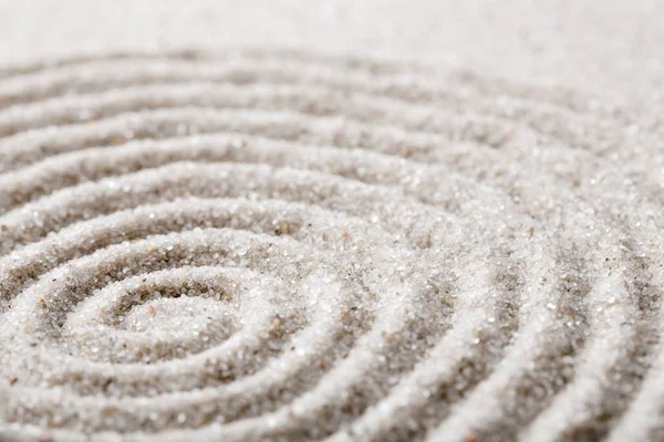 Japon zen Bahçe meditasyona konsantrasyon ve gevşeme kum için uyum ve denge içinde saf sadelik - makro lens vurdu — Stok fotoğraf