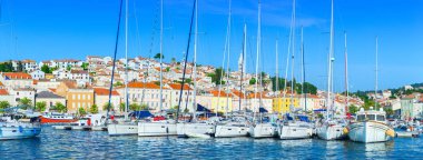 Harika romantik yaz öğleden sonra manzara panorama kıyı şeridi