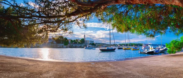 Maravilloso romántico verano noche paisaje costa A — Foto de Stock