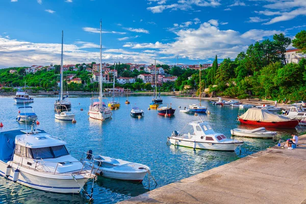 Wunderschöne romantische Sommerabend Landschaft Panorama Küste ein — Stockfoto