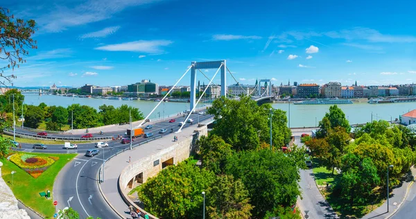 Widok panoramiczny pejzaż węgierskiej stolicy Budapesztu f — Zdjęcie stockowe