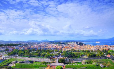 Güzel yaz panoramik hava manzara. Anc görünümünü