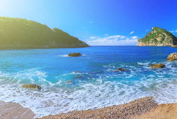 美しい夏のパノラマ風景。海岸線の表示 — ストック写真