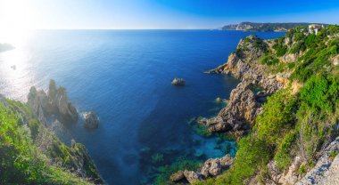 Manzarası Paleokastritsa ünlü Beach cryst ile yakın Bay