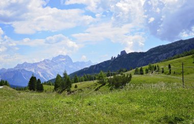 dağ manzarası ve harika doğa