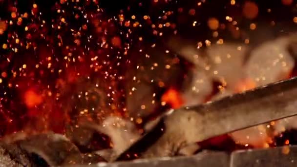 煤中慢动作的火花 — 图库视频影像