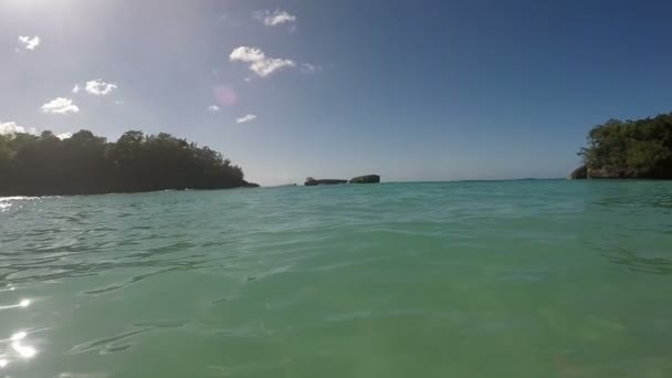 People Having Fun on the Beautiful Tropical Beach — Stock Video