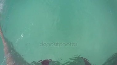 Kadın Yüzme Gopro ile bkz: suda