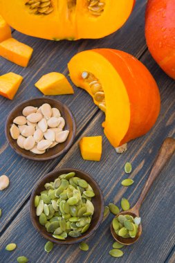 Dilimlenmiş kabak adet parlak turuncu kabak