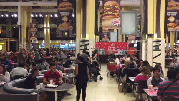 Wide Shot Christmas Eve Food Court Abasto Buenos Aires Mall — Stock Video
