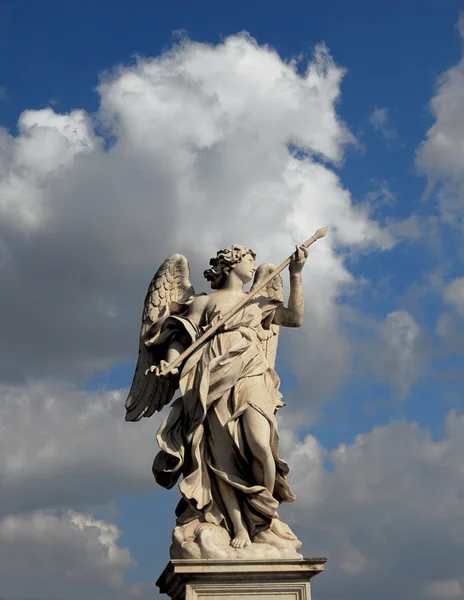 Ángel con lanza santa — Foto de Stock