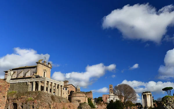 Roman Forum temples and churches — Stock Photo, Image